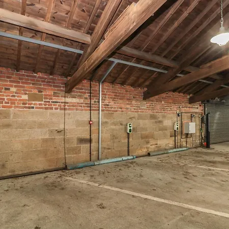 Evening Star Engine Shed 아파트