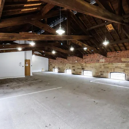 Апартаменты Evening Star Engine Shed *