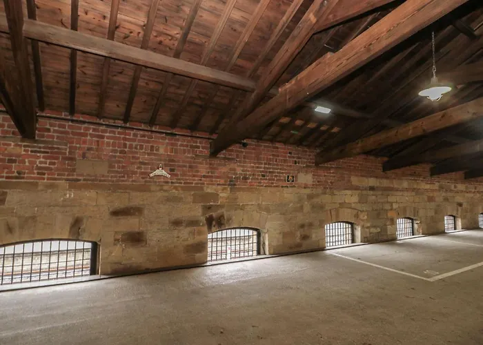 Evening Star Engine Shed 아파트 *