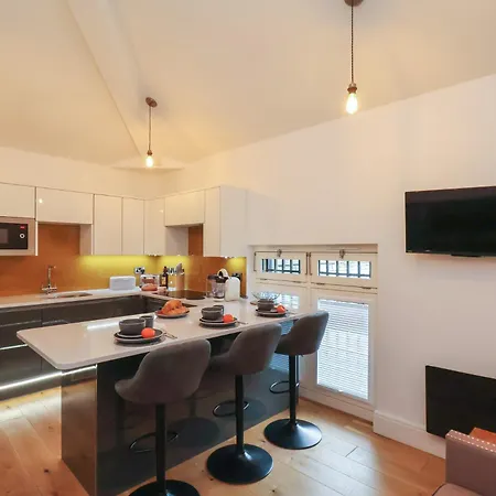 Evening Star Engine Shed Apartment Whitby